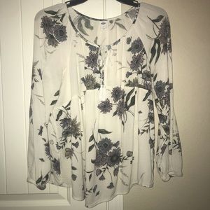 Old navy long sleeve shirt